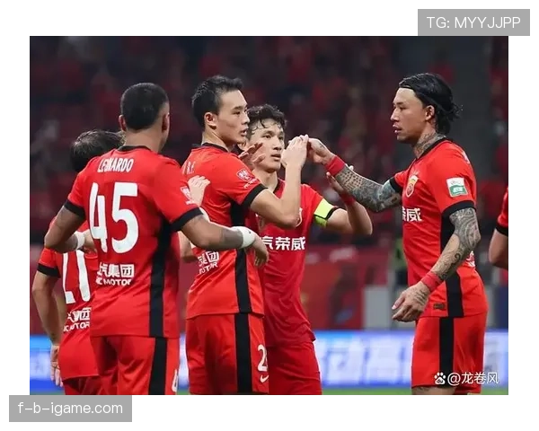 亚冠半决赛巅峰对决一触即发，豪门争锋共逐荣耀