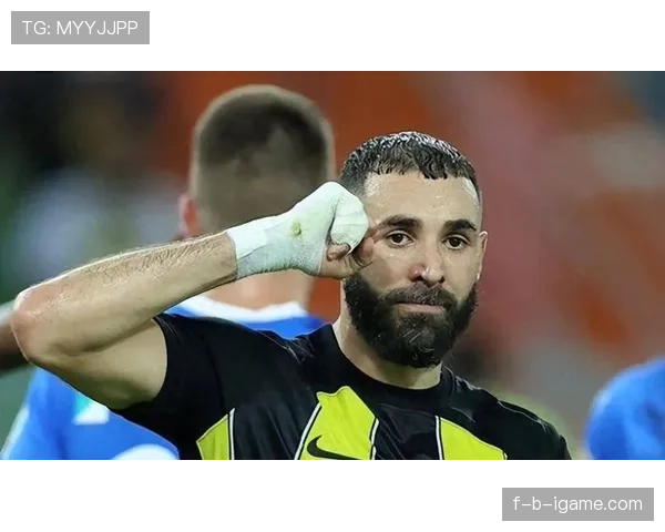 本泽马从辅助者到终结者的进攻角色演变解析 本泽马从辅助者到终结者的进攻角色演变解析