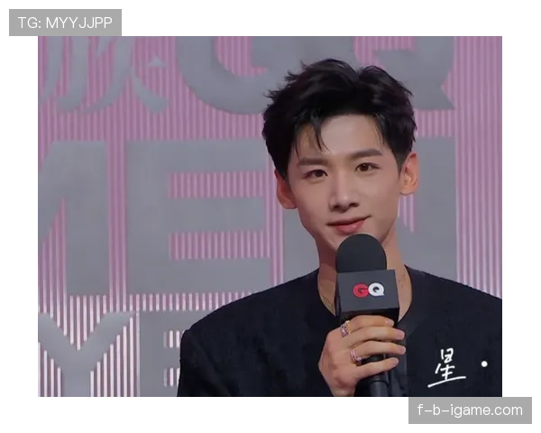 朱婷训练板着脸，转身喝香槟那一张直接把我拉到红毯现场